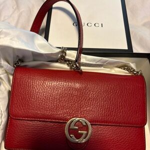 Gucci Red Pebbled Leather Shoulder Bag with Silver Double G